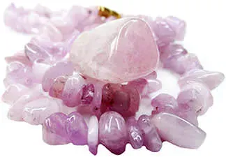 kunzite-jewelry-pink-shades.webp