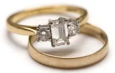 traditinal-bridal-set-rings.webp