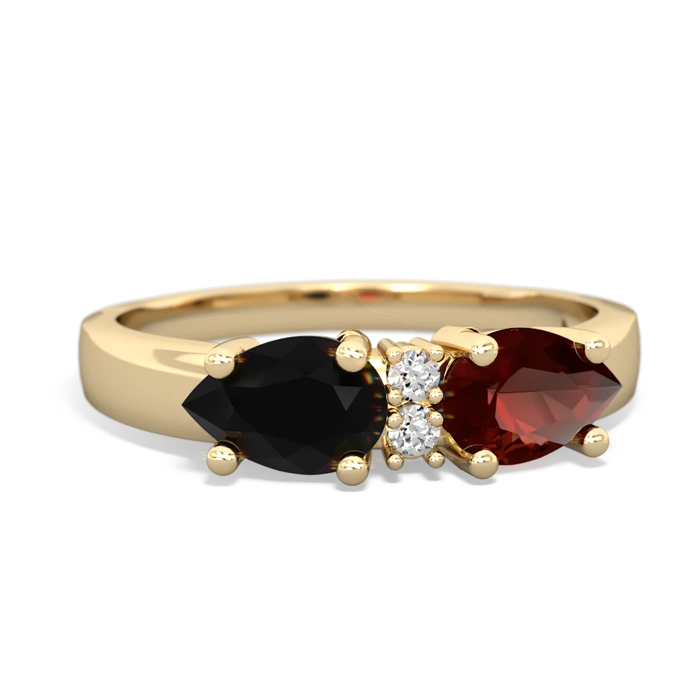 Garnet Pear Bowtie 14K Yellow Gold ring R0865