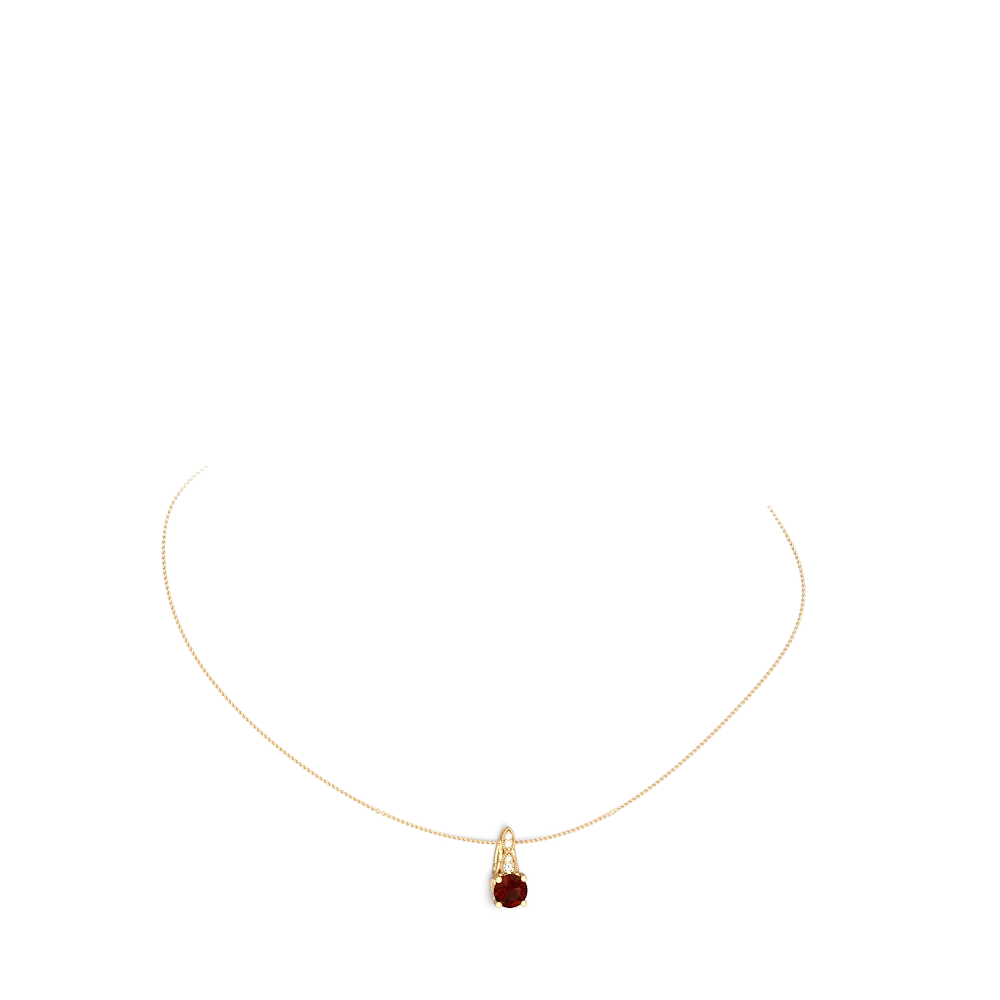 Garnet Antique Elegance 14K Yellow Gold pendant P3100