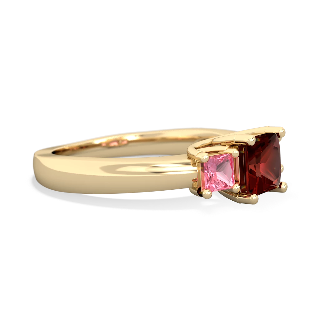 Garnet Three Stone Trellis 14K Yellow Gold ring R4015