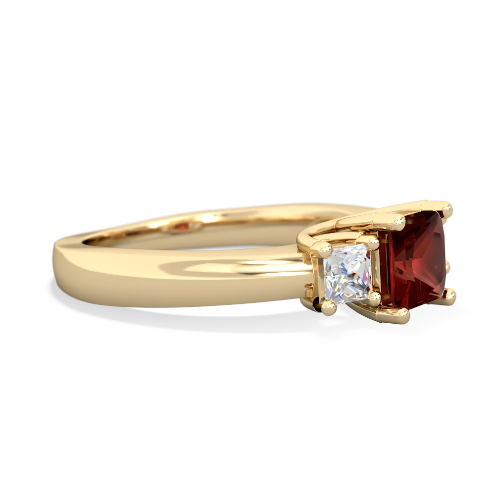 Garnet Three Stone Trellis 14K Yellow Gold ring R4015