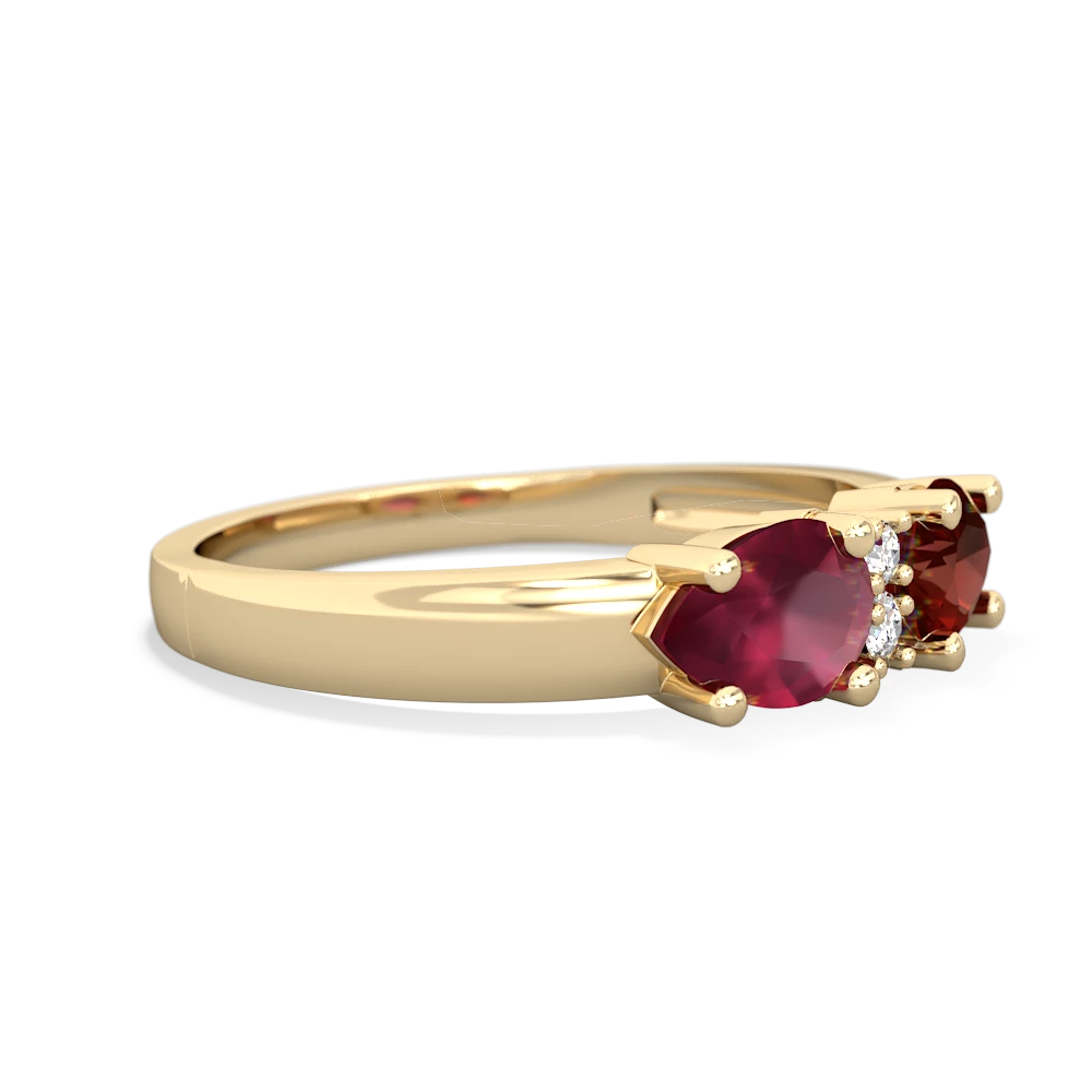 Garnet Pear Bowtie 14K Yellow Gold ring R0865