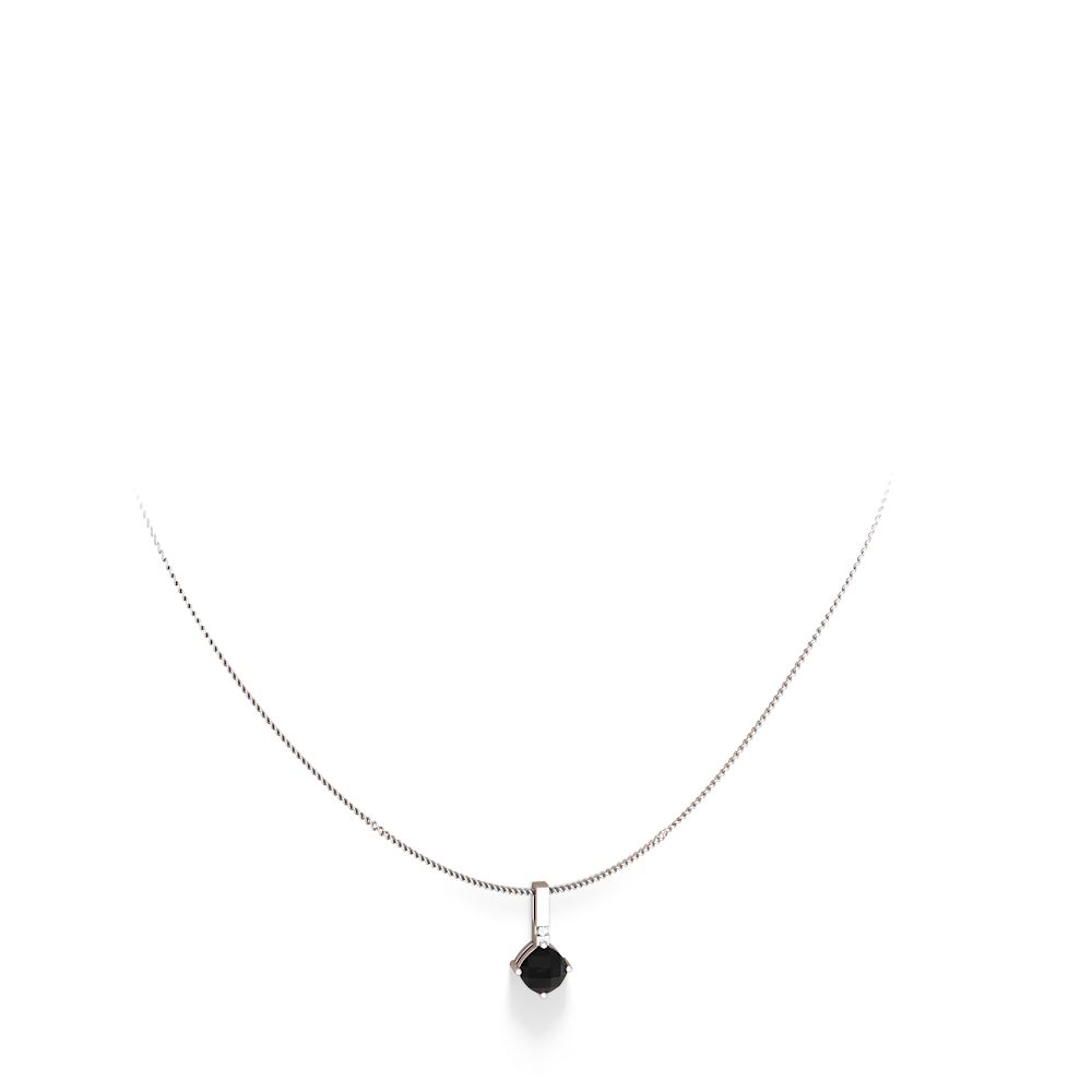 Onyx Simply Elegant 14K White Gold pendant P2489