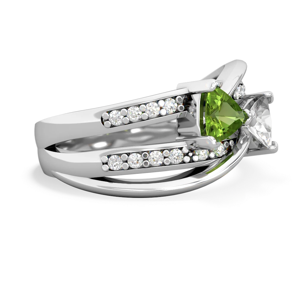 Peridot Bowtie 14K White Gold ring R2360