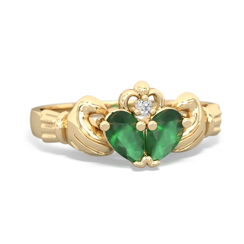 emerald claddagh ring