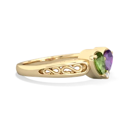 Peridot Filligree 'One Heart' 14K Yellow Gold ring R5070