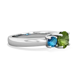 Peridot Three Stone Round Trellis 14K White Gold ring R4018