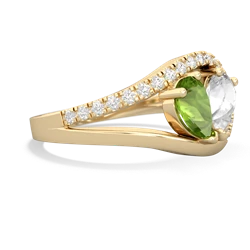 Peridot Nestled Heart Keepsake 14K Yellow Gold ring R5650